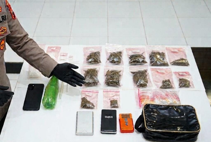 Polres Malang Amankan Tersangka Pengedar Narkoba di Kepanjen, Sita Sabu 96 Gram dan Ganja 131 Gram