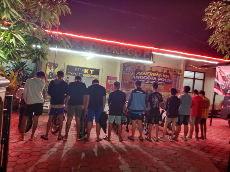 Polisi Amankan 11 Remaja Diduga Akan Perang Sarung di Ponorogo