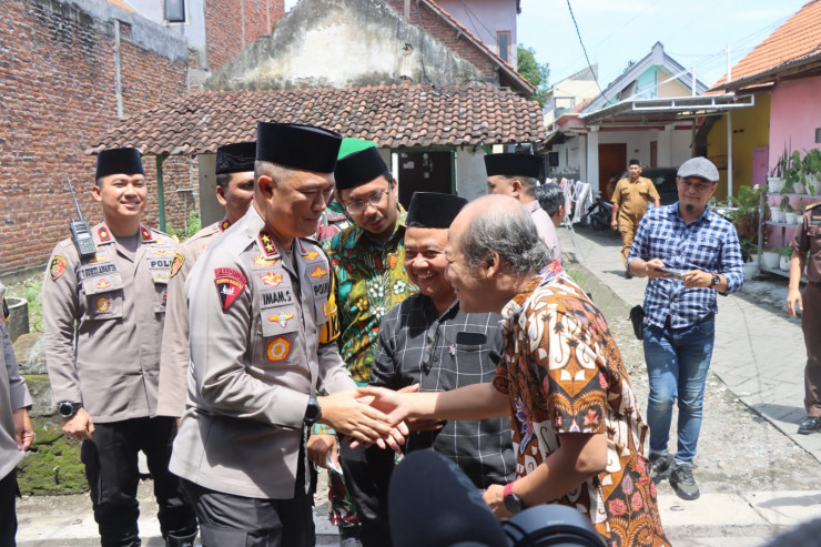 Kapolda Jatim Peduli Anggota KPPS Sidoarjo Gugur dalam Tugas