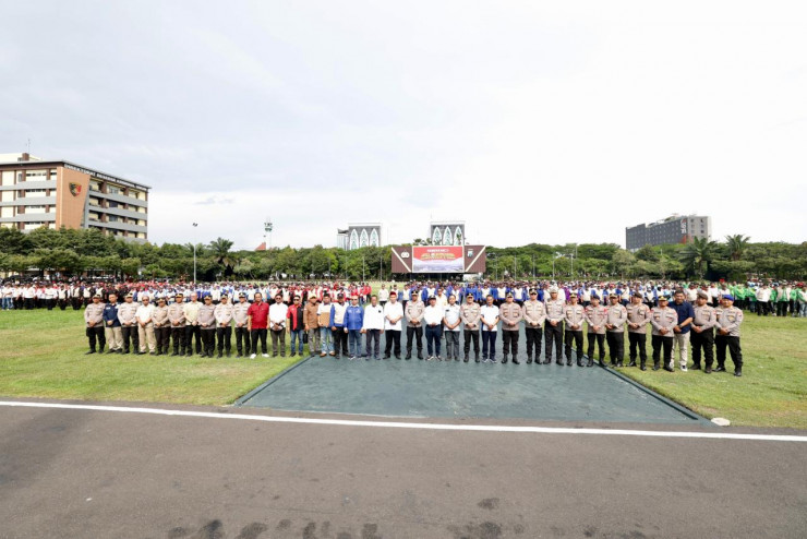 Polda Jatim Bersama Serikat Pekerja dan Buruh Gelar Apel Kebangsaan Jaga Stabilitas Kamtibmas