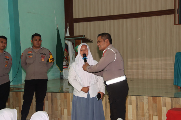 Polresta Sumenep Ajak Pelajar Cerdas dan Bertanggung Jawab Hadapi Era Kecerdasan Buatan