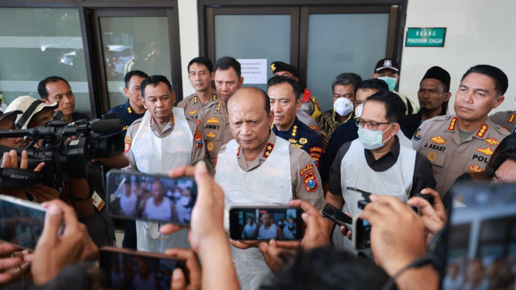 Kapolda Jatim Tegaskan Proses Identifikasi Korban Robohnya Bangunan Pesantren Al-Khoziny Berjalan Intensif