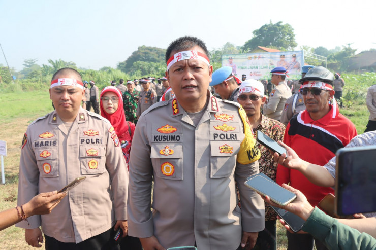 Peduli Penghijauan, Polresta Sidoarjo Lakukan Hal Ini