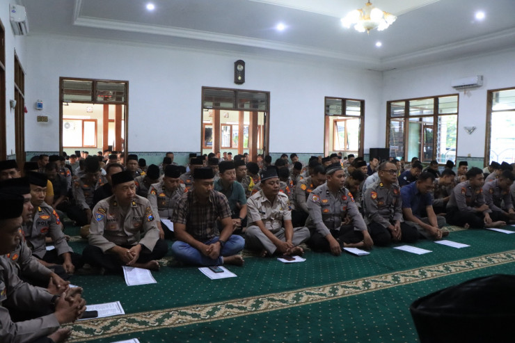 Polres Madiun Gelar Dzikir dan Doa Bersama Peringati Hari Bhayangkara Ke-79 Tahun 2025