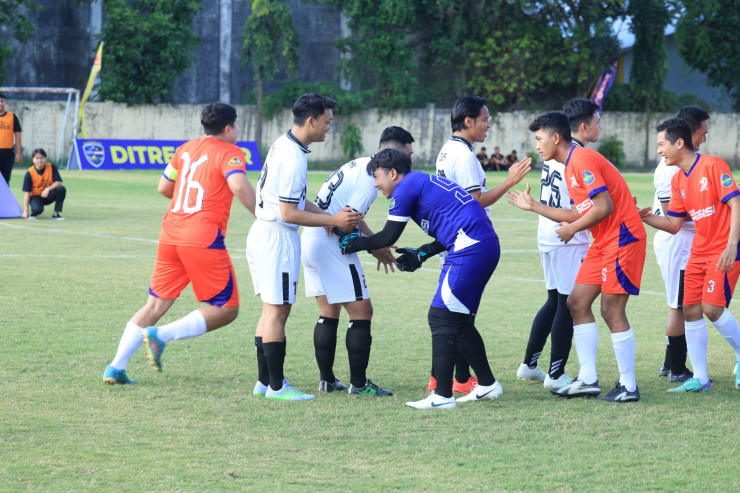 Polda Jatim Gelar Turnamen Sepak Bola Kapolda Cup 2025 di Hari Bhayangkara ke -79