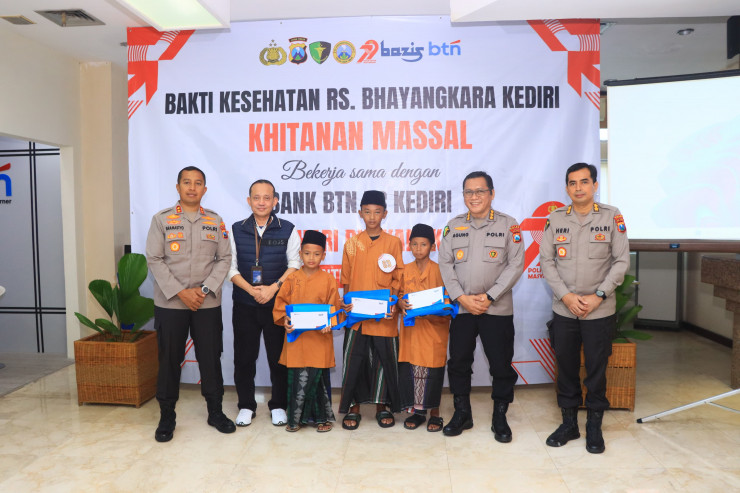 Kolaborasi Polres Kediri Kota Bersama RS Bhayangkara dan BTN Gelar Khitanan Gratis di Hari Bhayangkara ke -79