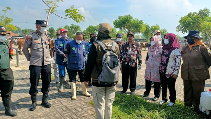 Polres Sampang Dukung Pemkab Atasi PMK Hewan Ternak